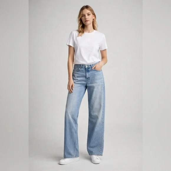Zara Mid-Rise Straight Jeans - Picture 2 of 9